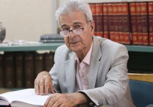 اصغر دادبه و عشق به ایران