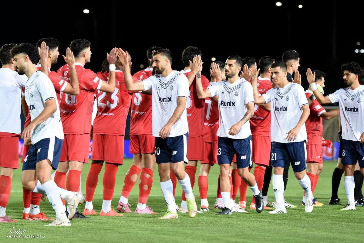 پرسپولیس مقابل ملوان؛ سرخ‌ها به میدان رفتند
